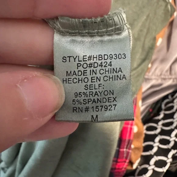 🍁La Meil - green high low dress with distressing look colouring. - Picture 8 of 8